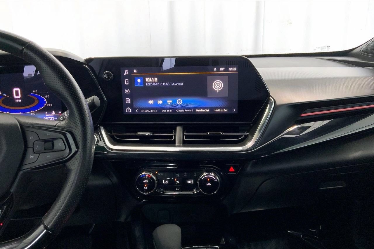 Used 2024 Chevrolet Trax RS w/ Driver Confidence Package FWD image 5