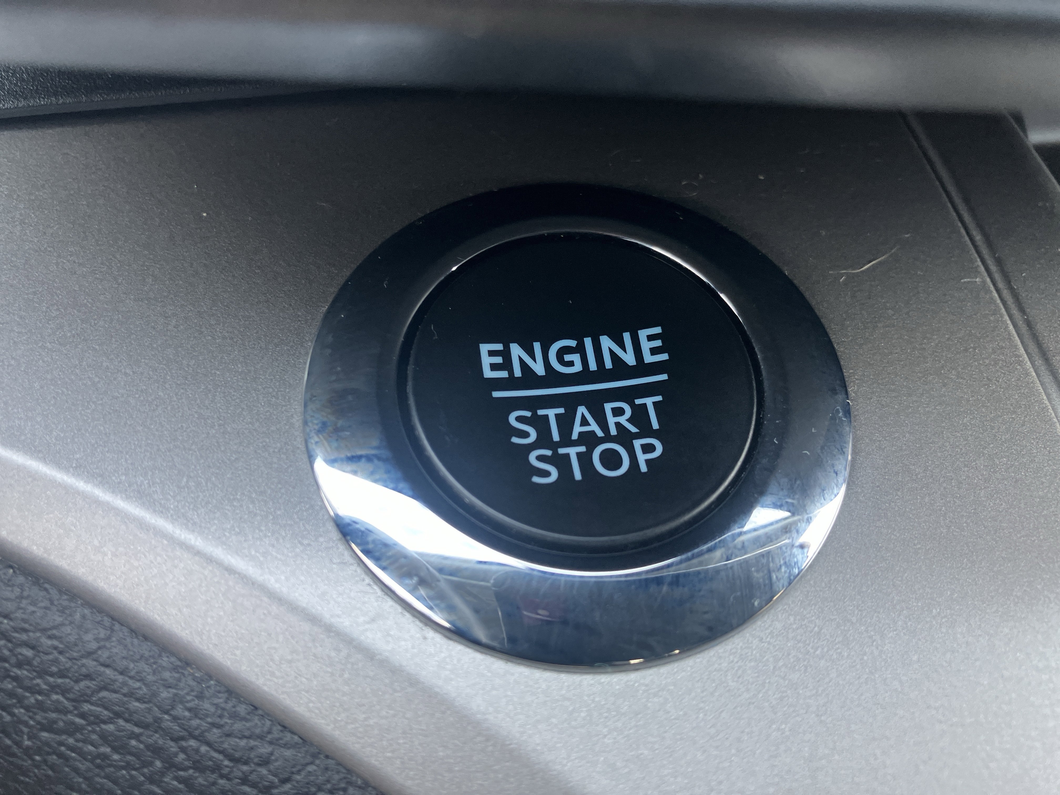 Used 2022 Ford Explorer XLT w/ Equipment Group 202A image 26