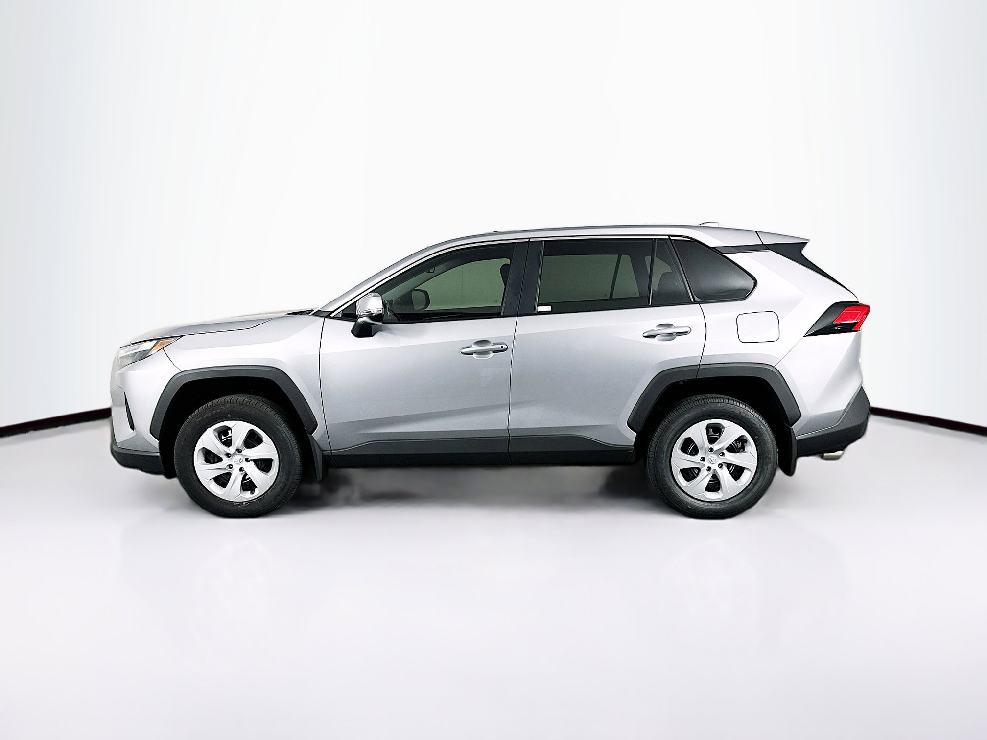 Used 2025 Toyota RAV4 LE image 4