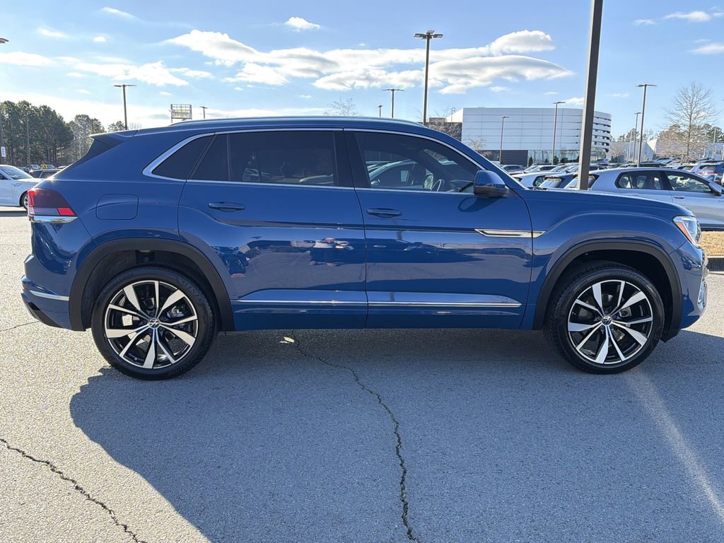 Used 2025 Volkswagen Atlas Cross Sport SEL Premium R-Line image 6