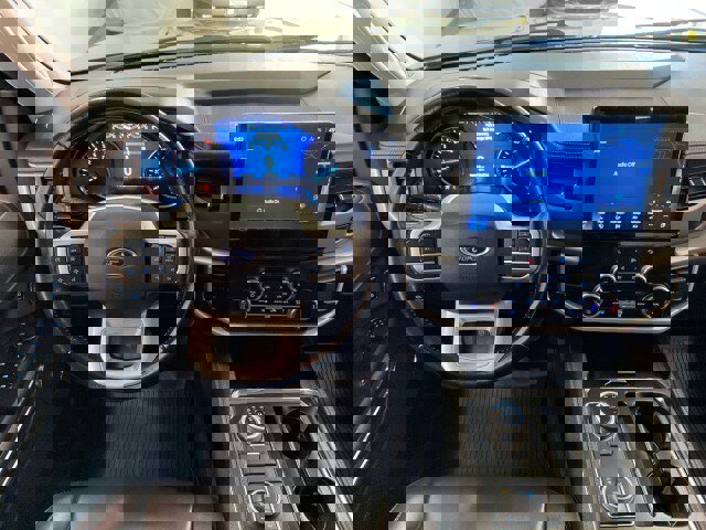 Used 2023 Ford Expedition Max XLT image 14