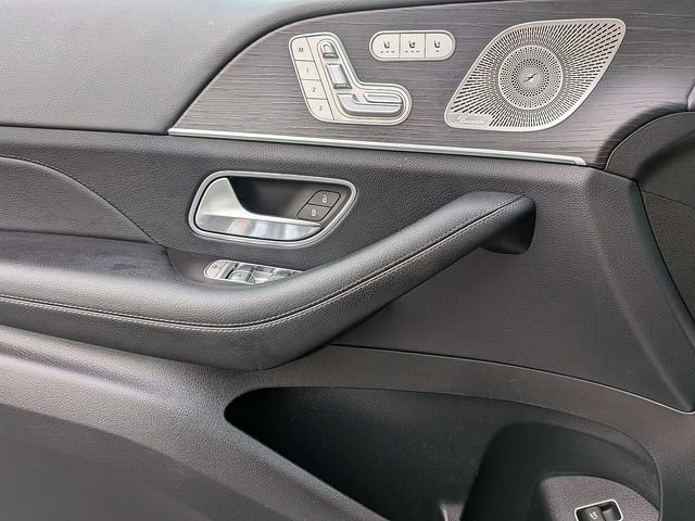 Used 2024 Mercedes-Benz GLS 450 4MATIC image 30