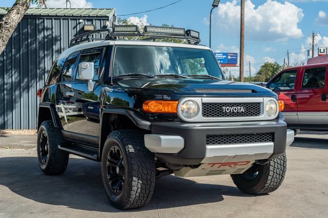 Used 2014 Toyota FJ Cruiser 4WD w/ Upgrade Package image 8