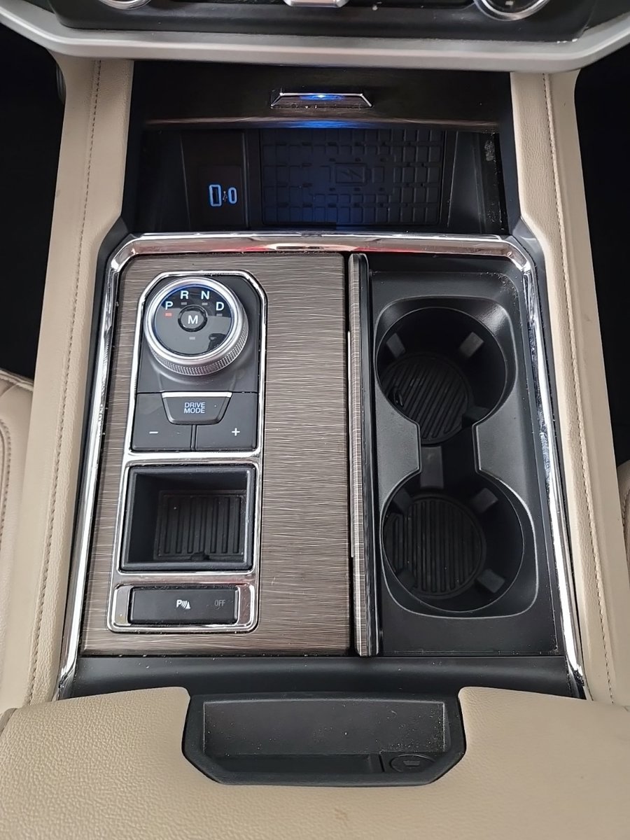 Used 2024 Ford Expedition Limited RWD image 10