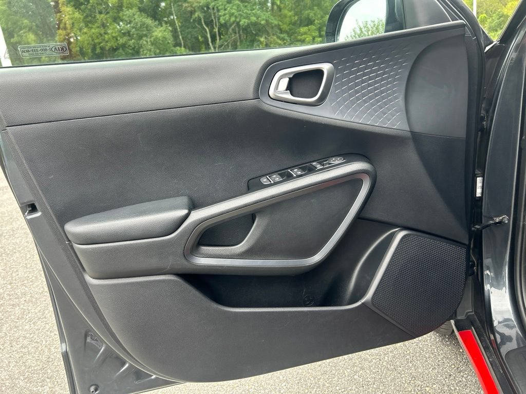 Used 2020 Kia Soul GT-Line FWD image 10