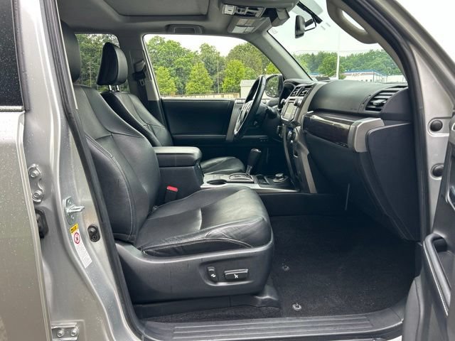 Used 2018 Toyota 4Runner Limited AWD/4WD image 19