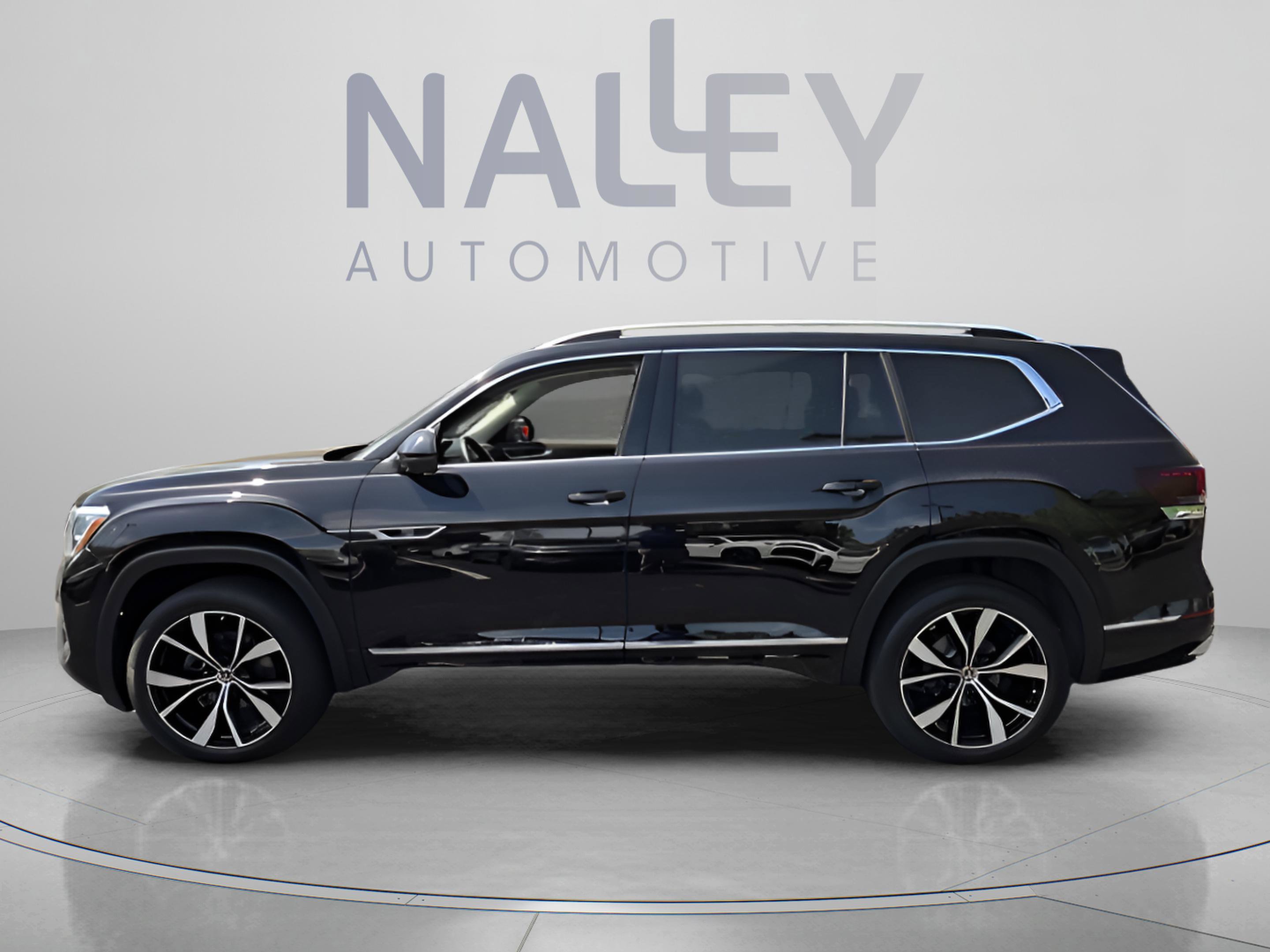 Used 2025 Volkswagen Atlas SEL Premium R-Line AWD/4WD image 2