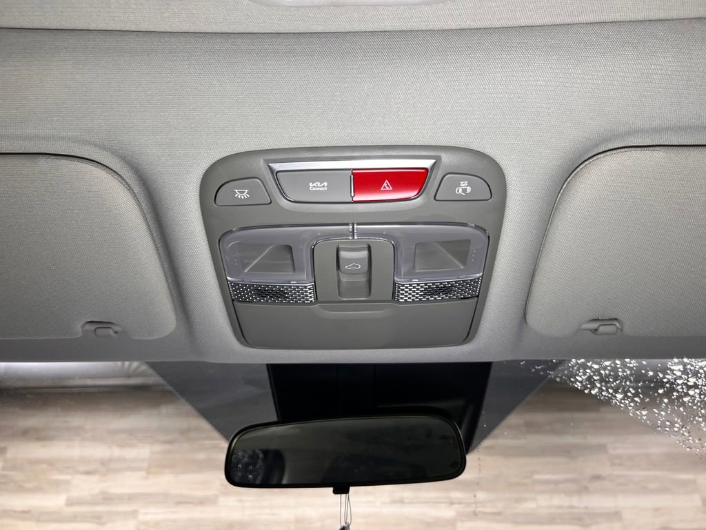 Used 2025 Kia Telluride S AWD/4WD image 13