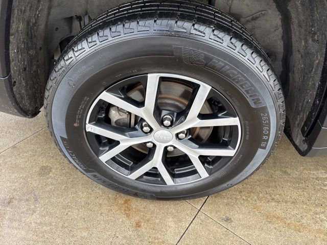 Used 2024 Jeep Grand Cherokee L Limited w/ Luxury Tech Group II image 9