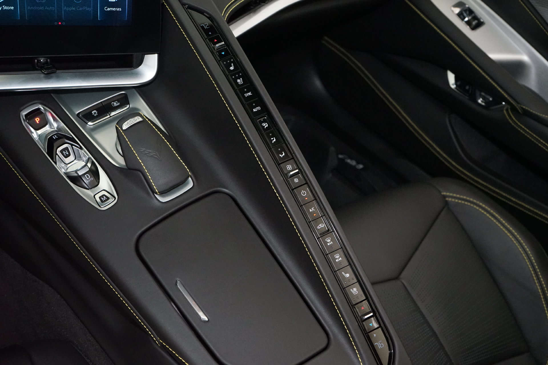 Used 2024 Chevrolet Corvette Z06 RWD image 17