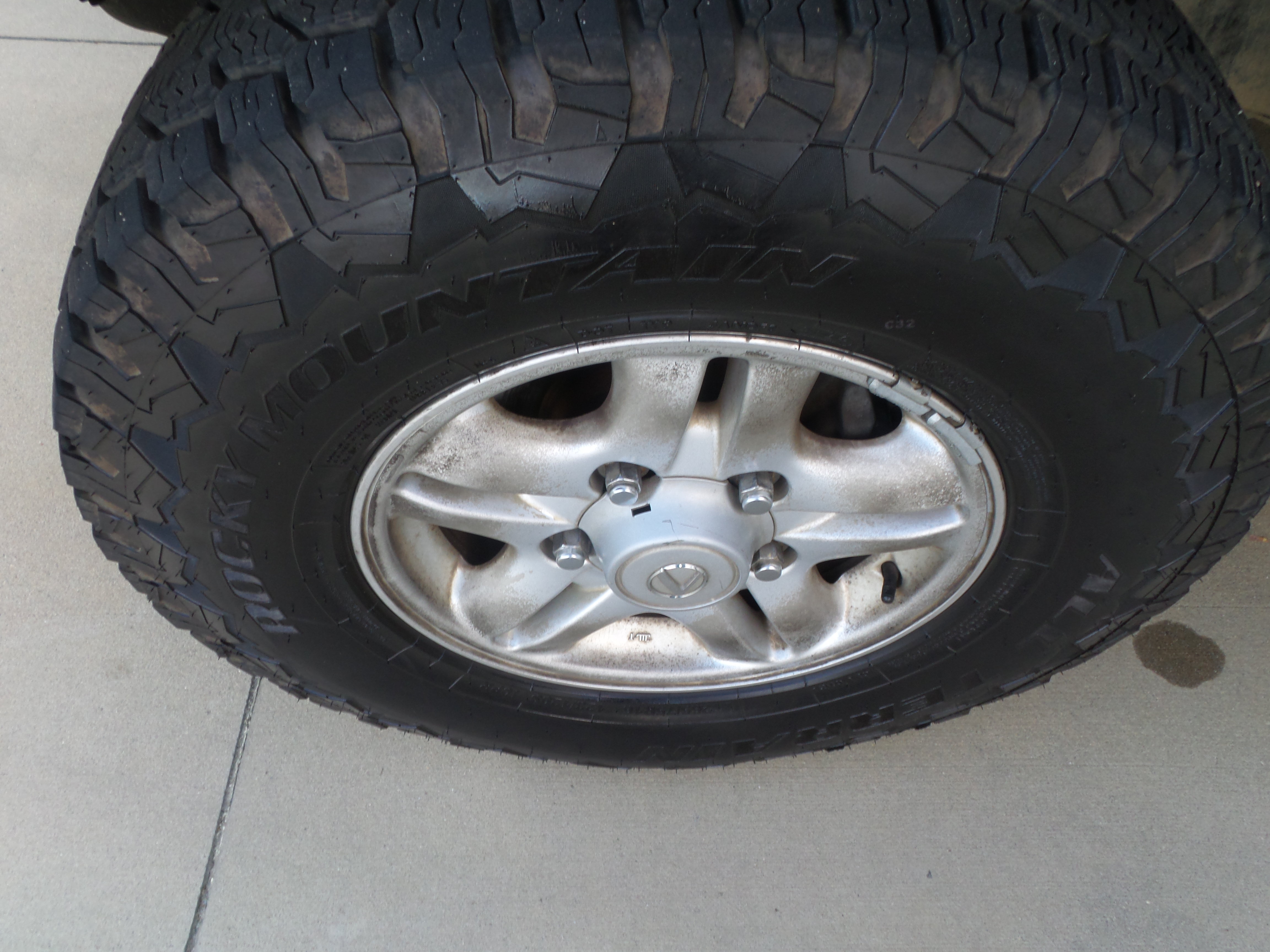 Used 1999 Lexus LX 470 4WD image 31