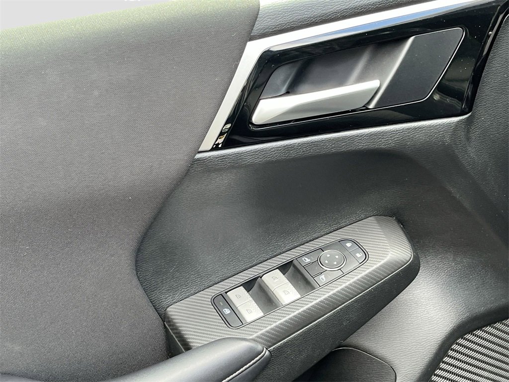 Used 2024 Mitsubishi Outlander ES image 17