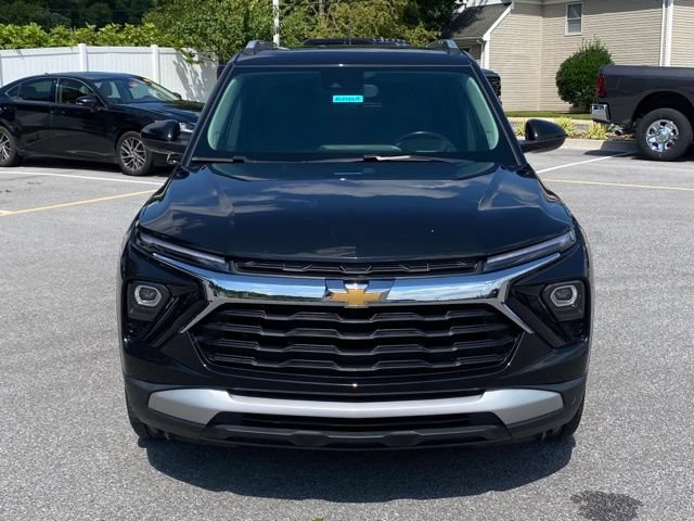 Used 2024 Chevrolet TrailBlazer LT w/ Convenience Package AWD/4WD image 8