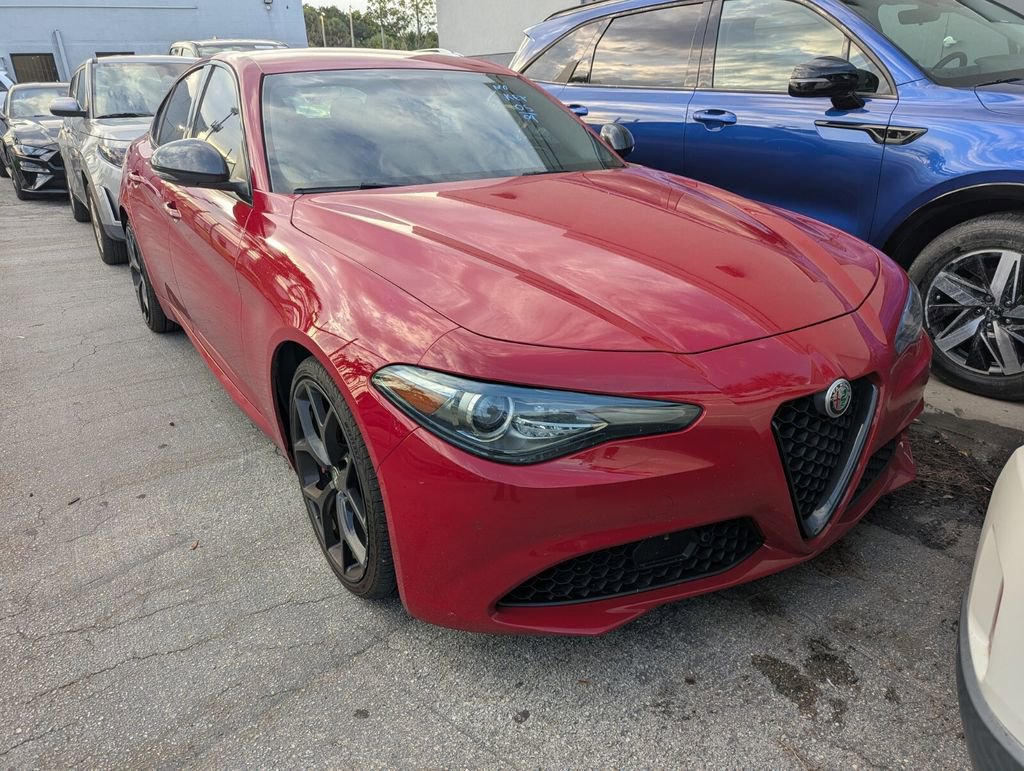 Used 2019 Alfa Romeo Giulia w/ Nero Edizione RWD image 2