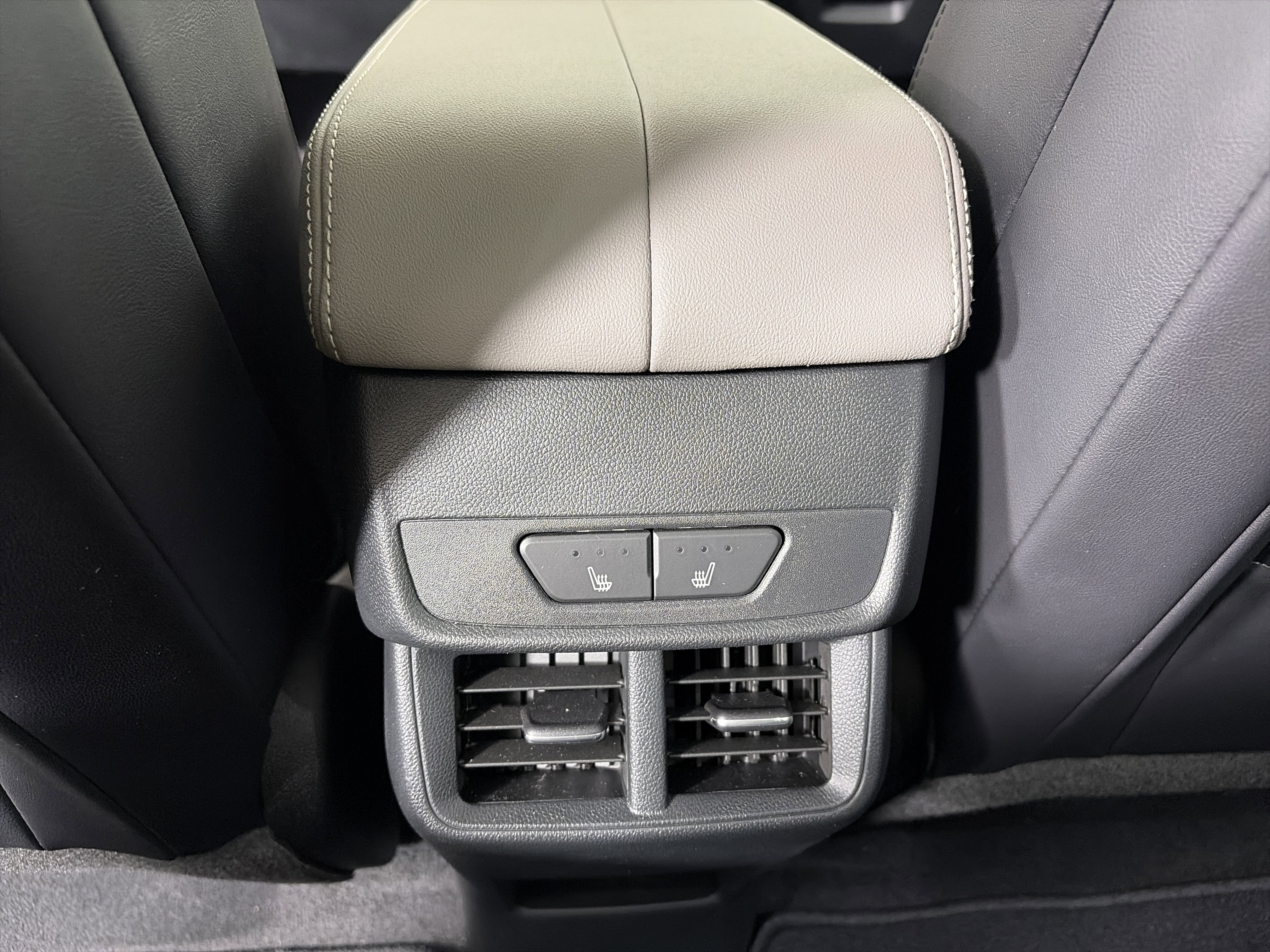 Certified 2026 GMC Terrain Elevation w/ Elevation Premium Package image 19