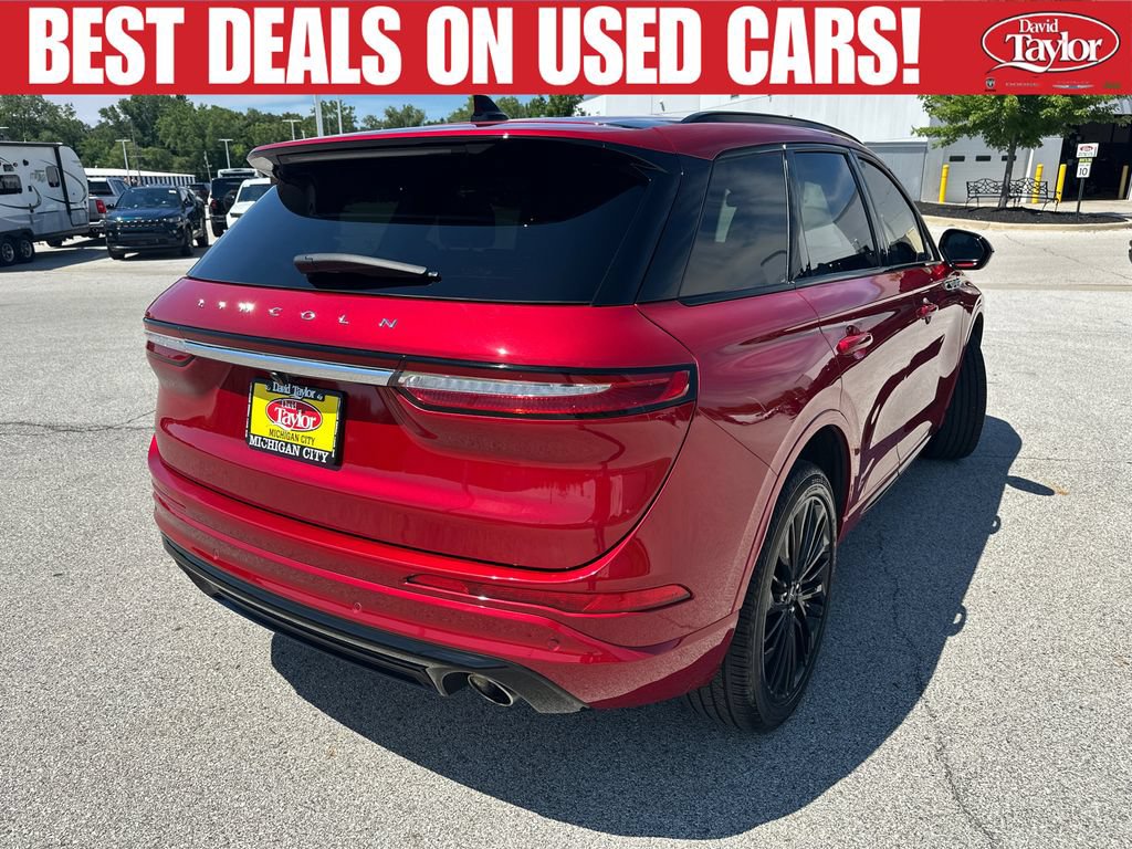 Used 2023 Lincoln Corsair Reserve w/ Jet Appearance Package AWD/4WD image 3