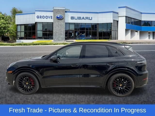 Used 2023 Porsche Cayenne GTS AWD/4WD image 2