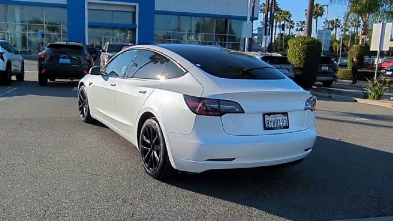 Used 2021 Tesla Model 3 Long Range image 6