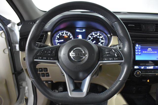 Used 2017 Nissan Rogue SV w/ SV Premium Package FWD image 15