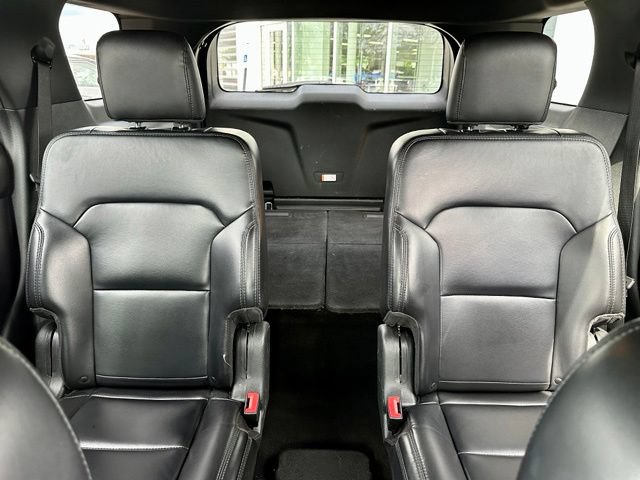 Used 2019 Ford Explorer XLT w/ Equipment Group 202A FWD image 19