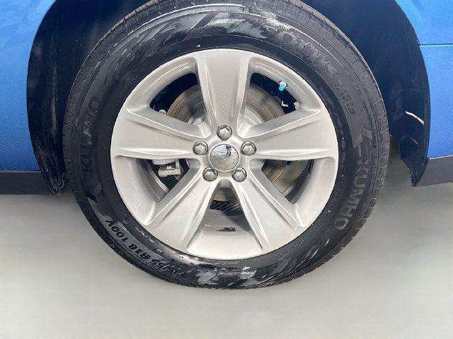Used 2023 Dodge Challenger SXT RWD image 34