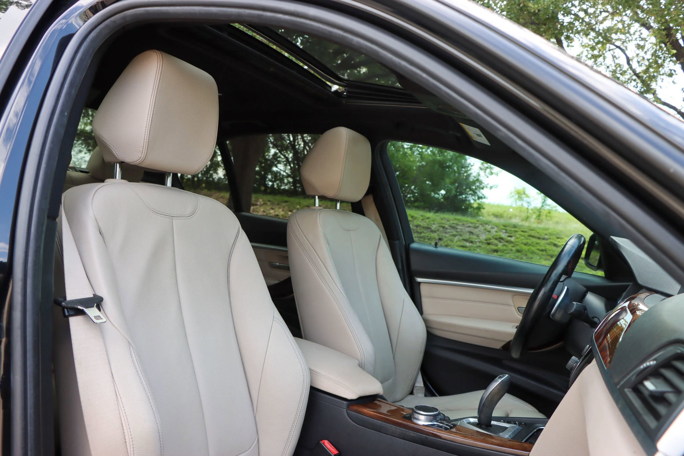 Used 2018 BMW 330e RWD image 21