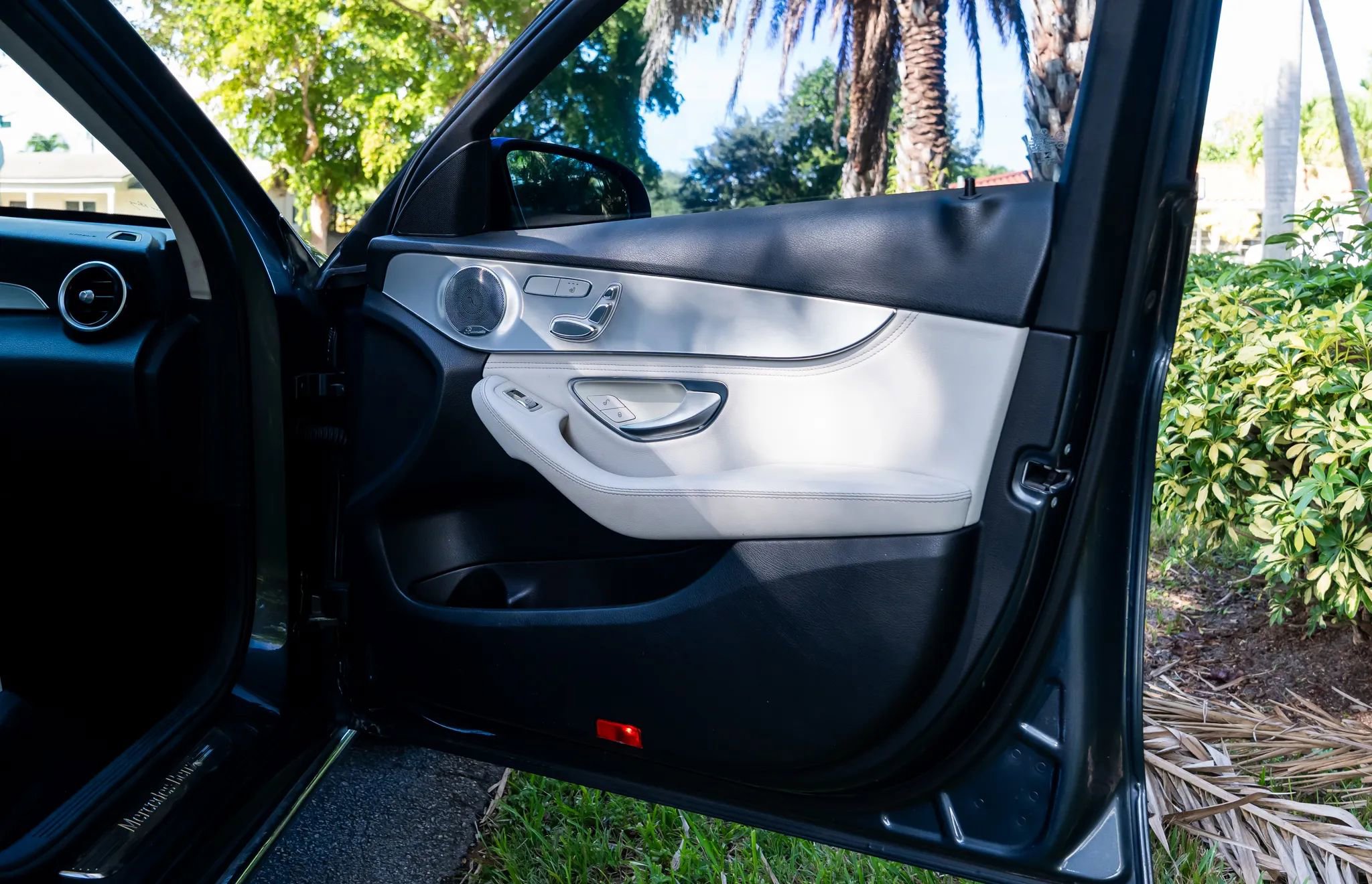 Used 2015 Mercedes-Benz C 300 Sedan w/ Premium 1 Package image 65