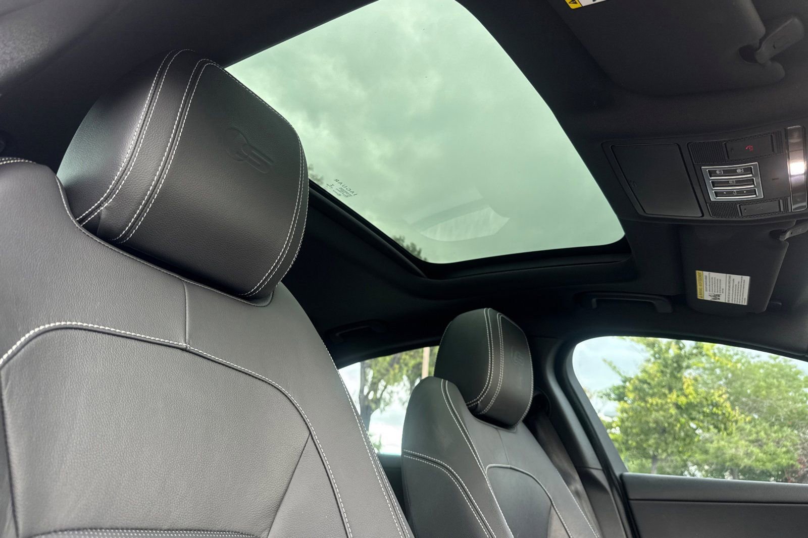 Used 2018 Jaguar XE S RWD image 16
