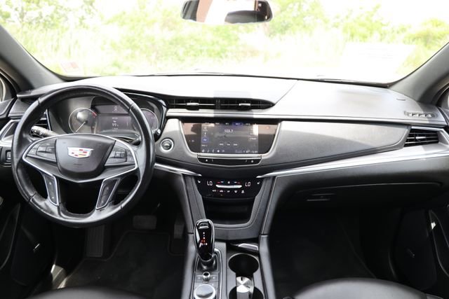 Used 2023 Cadillac XT5 Luxury FWD image 11