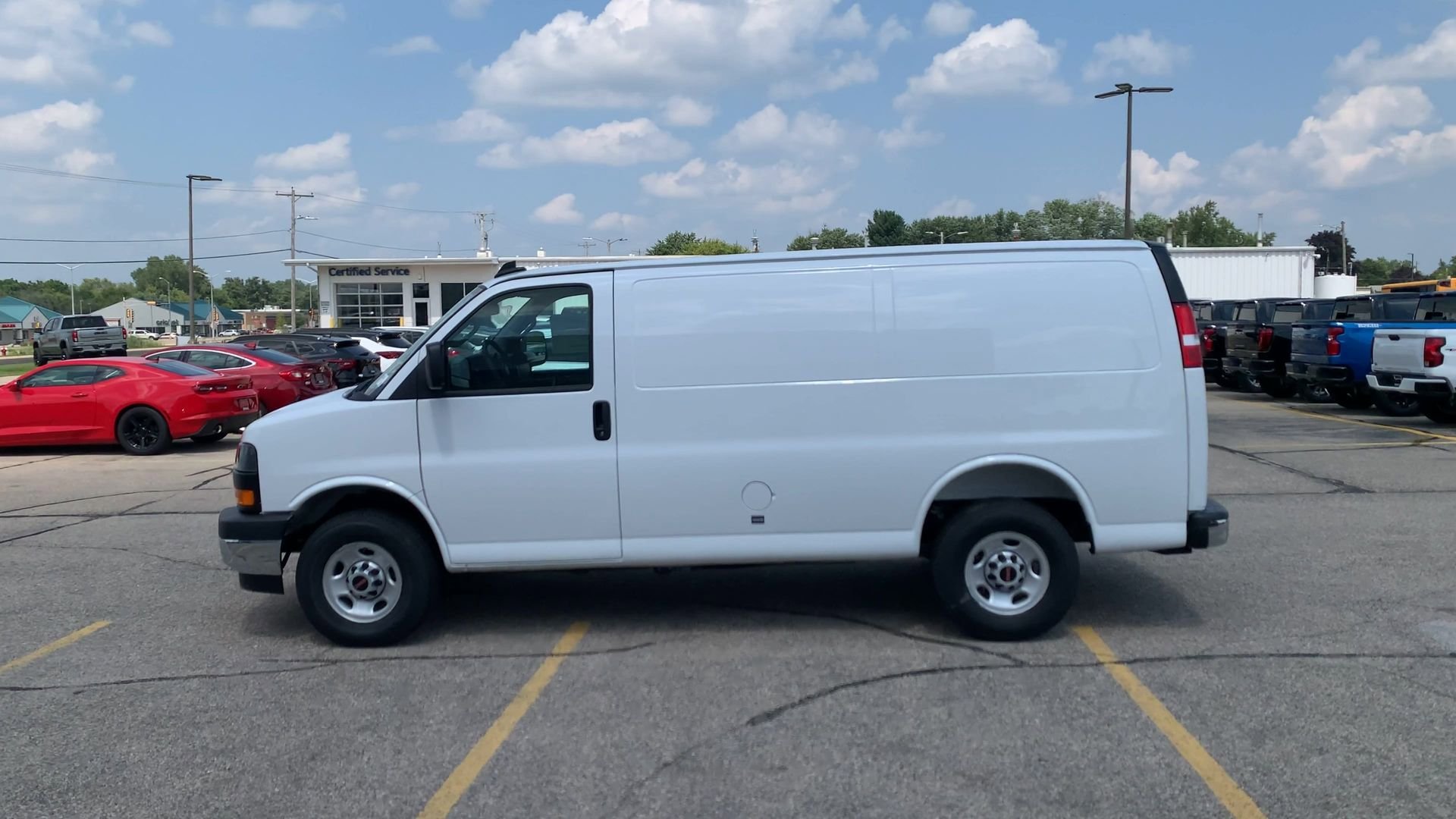 New 2025 GMC Savana 2500 w/ Driver Convenience Package RWD image 29