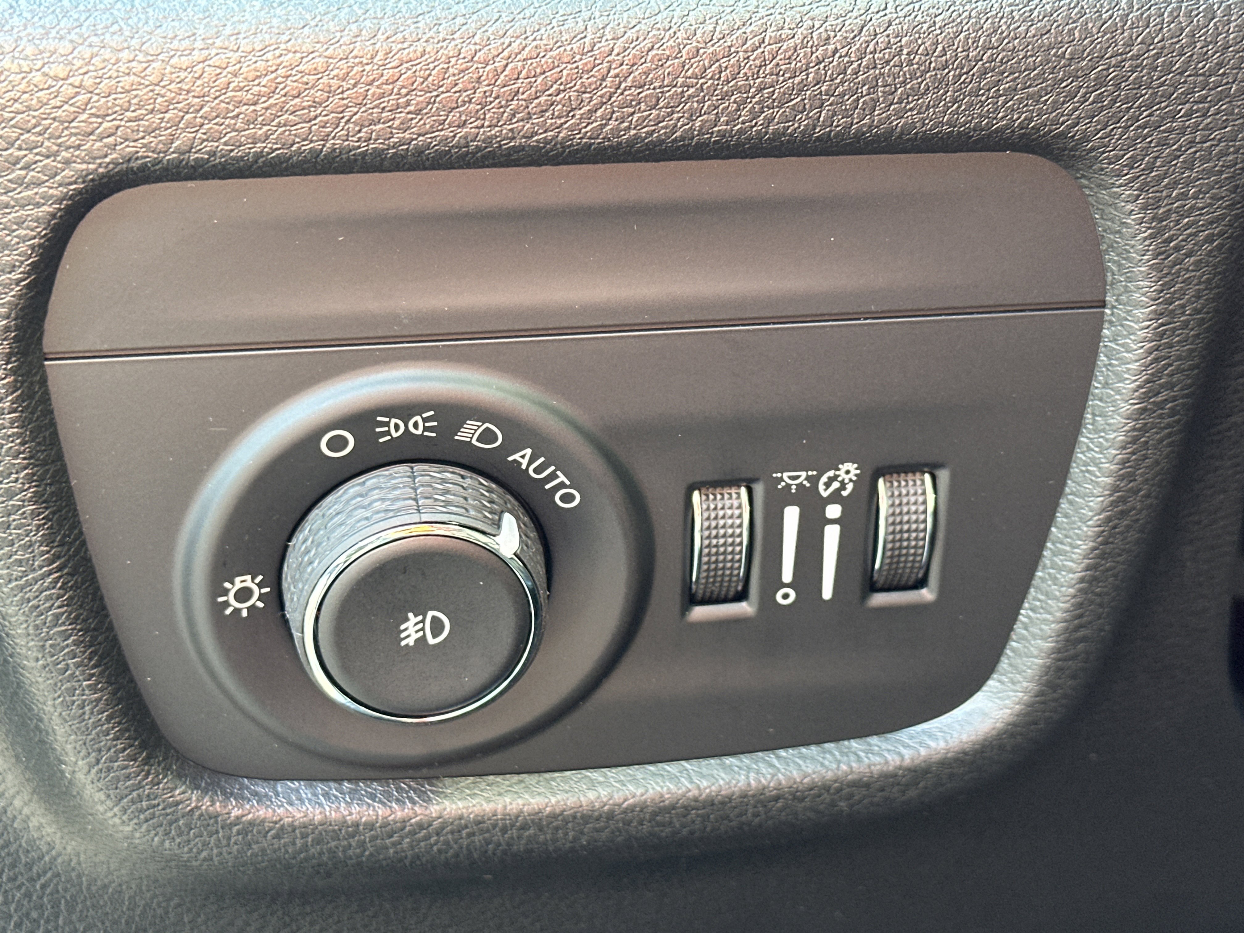 New 2026 Jeep Grand Cherokee L Limited w/ Limited Altitude Package image 13