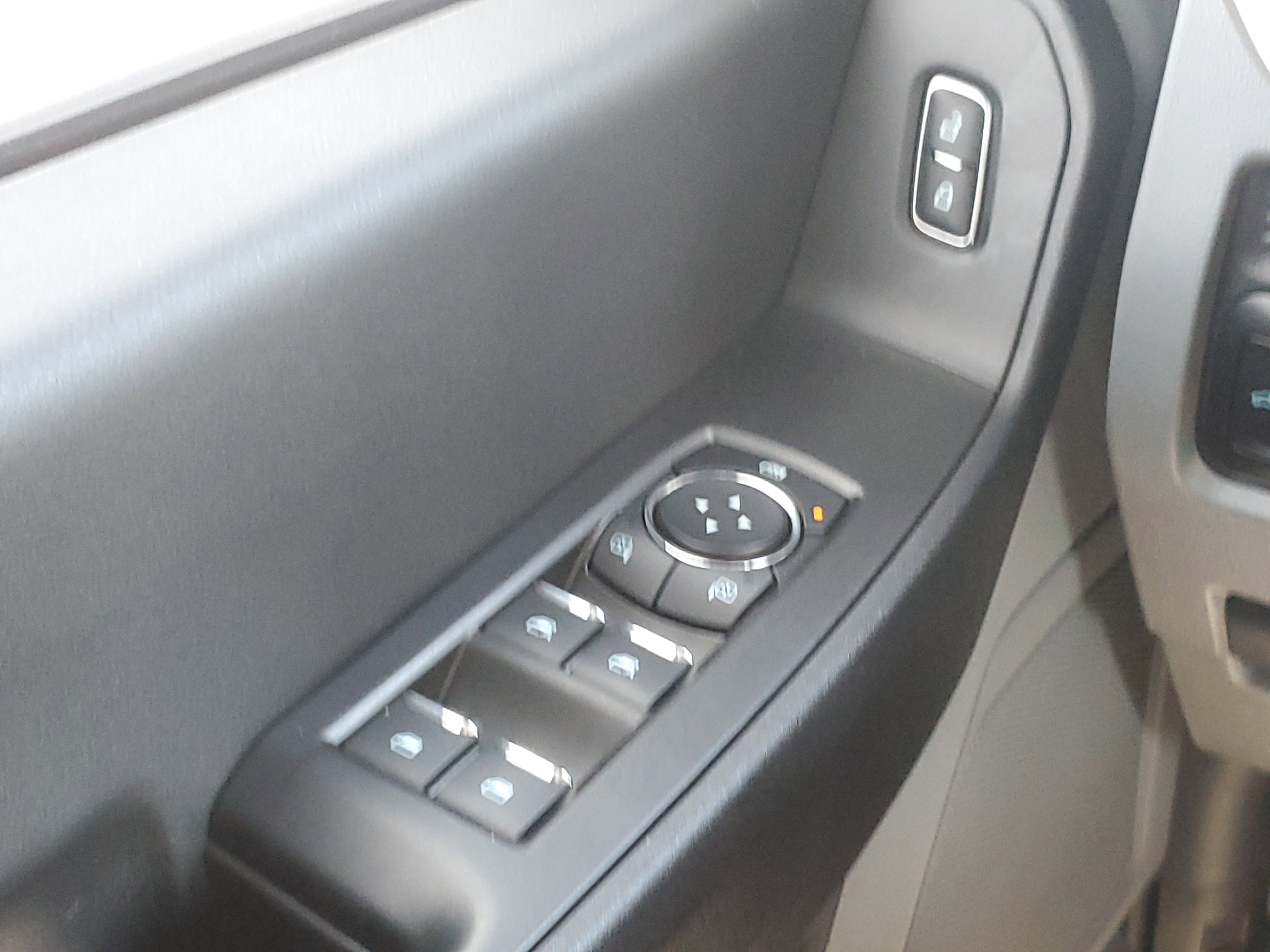 Used 2025 Ford F350 XL w/ FX4 Off-Road Package image 23