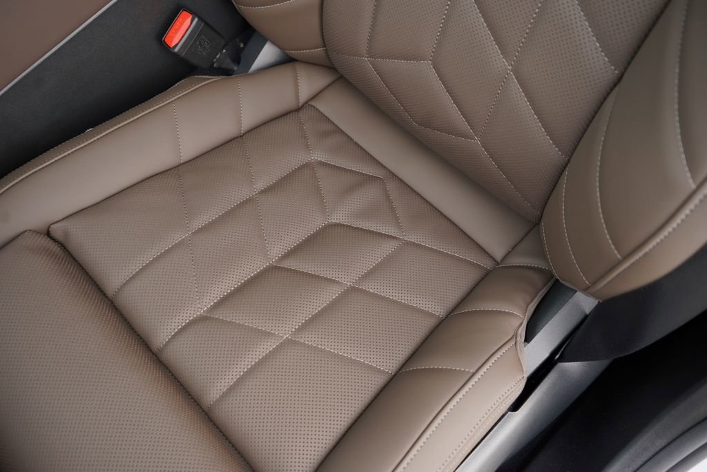 New 2026 BMW 530i xDrive w/ M Sport Package image 12