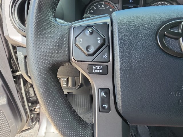 Used 2020 Toyota Tacoma TRD Sport AWD/4WD image 23
