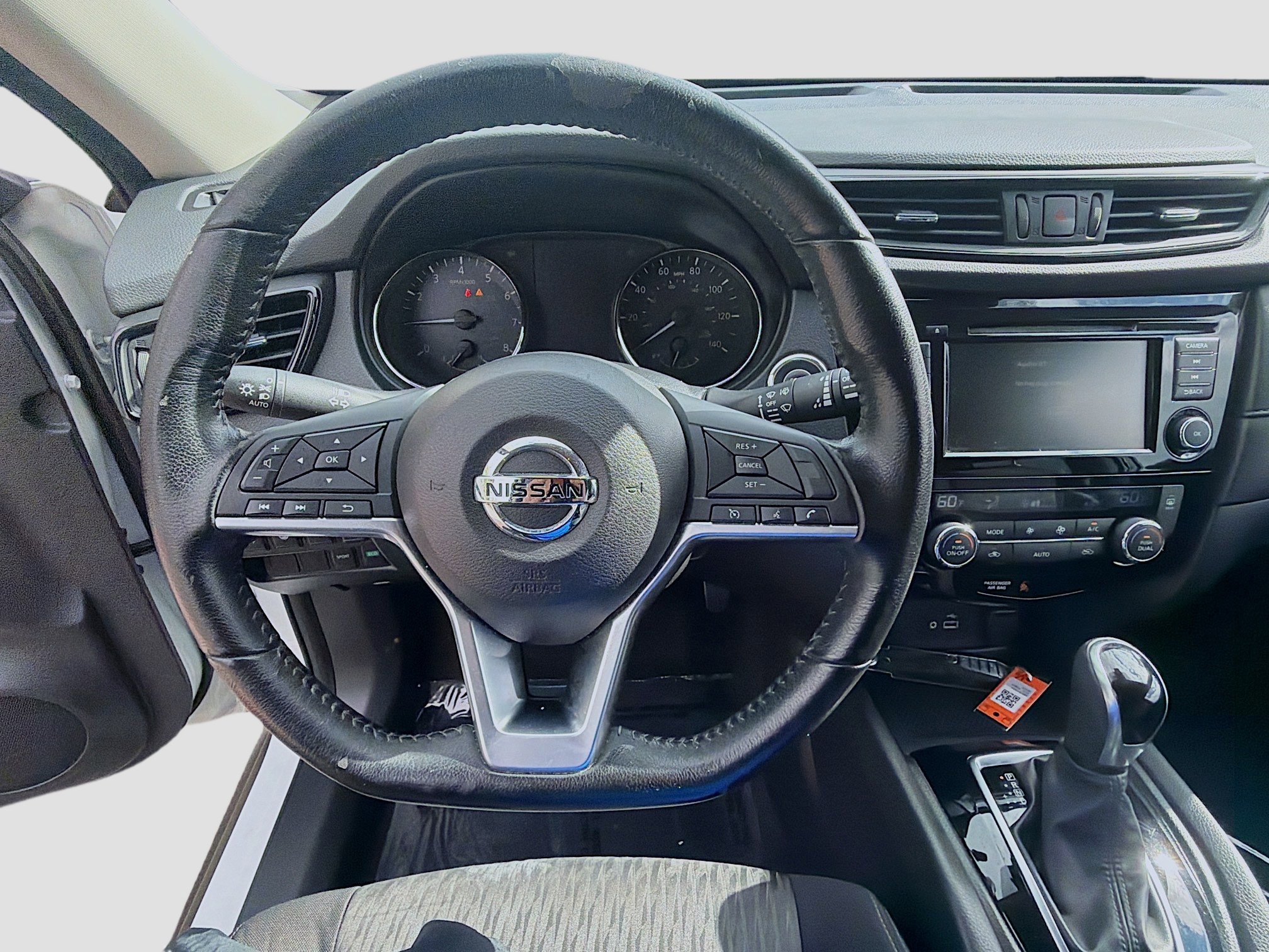 Used 2020 Nissan Rogue SV FWD image 10