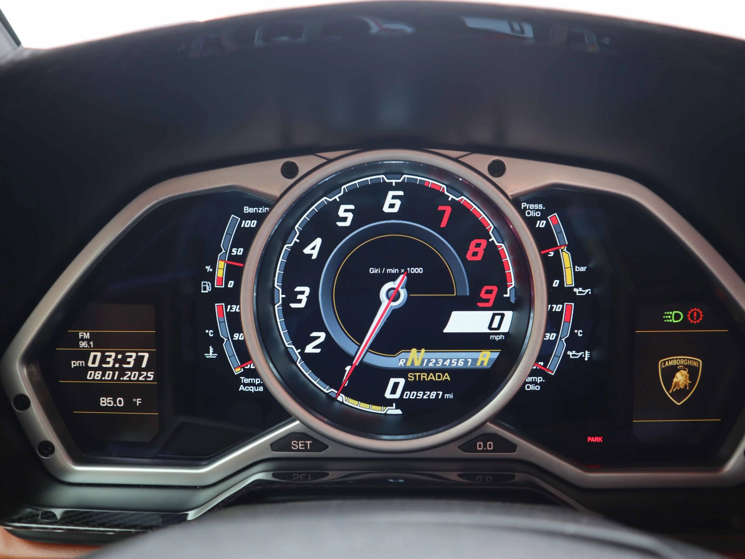 Used 2017 Lamborghini Aventador LP 700-4 image 10