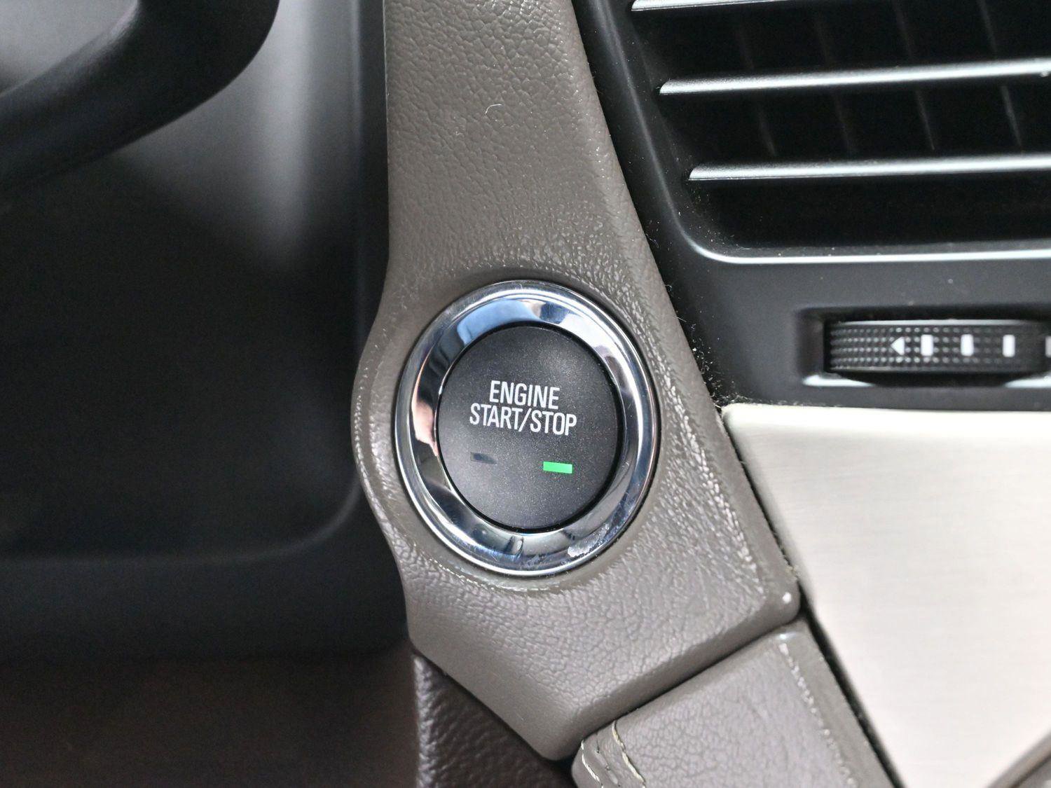 Used 2019 GMC Yukon XL Denali w/ Denali Ultimate Package image 24