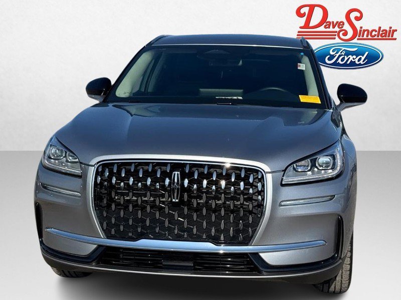 Used 2023 Lincoln Corsair Reserve w/ Towing Package image 2