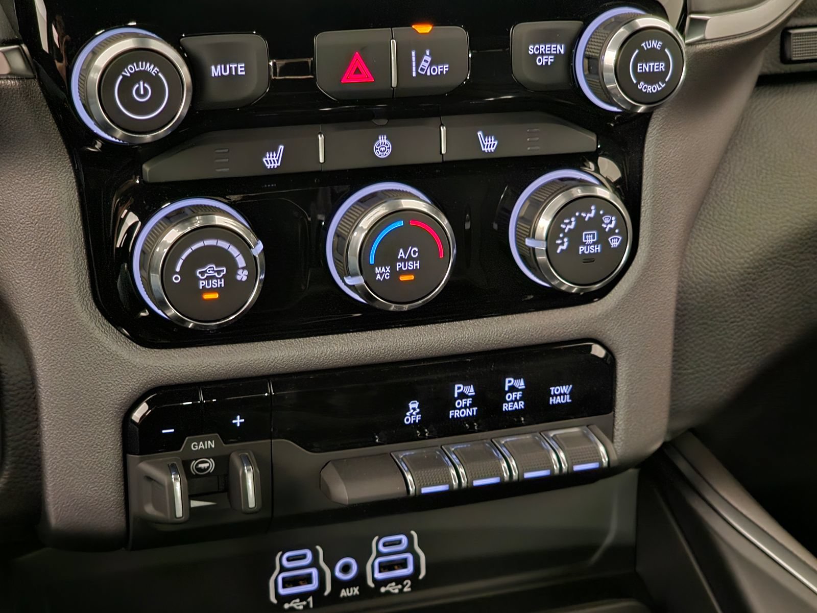 New 2026 RAM 1500 Big Horn AWD/4WD image 11