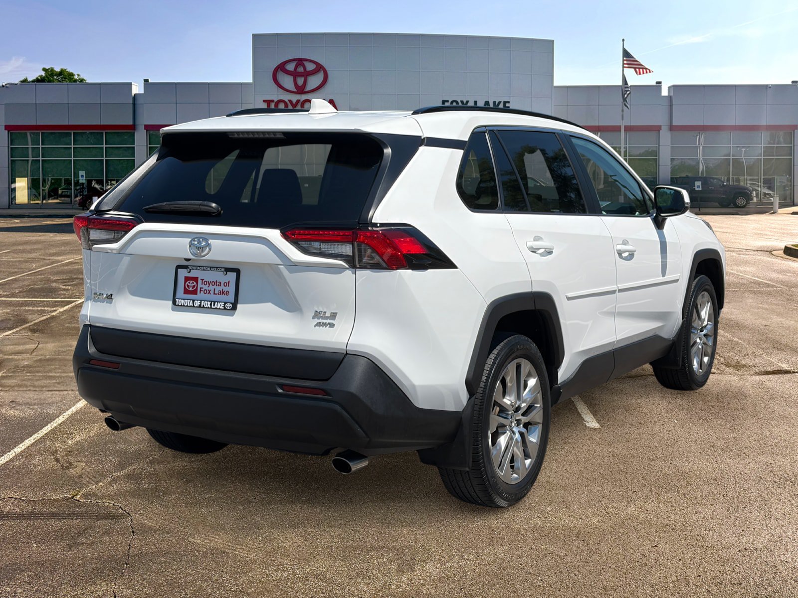 Used 2020 Toyota RAV4 XLE Premium AWD/4WD image 5