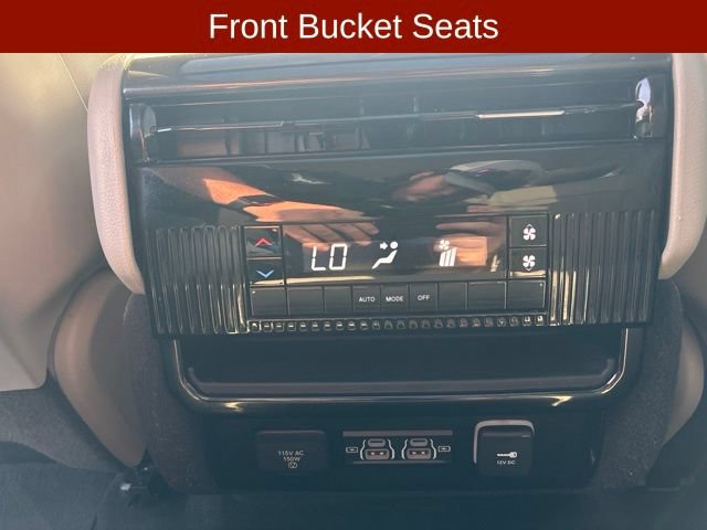 Used 2024 Jeep Wagoneer 2WD w/ Premium Group I image 21