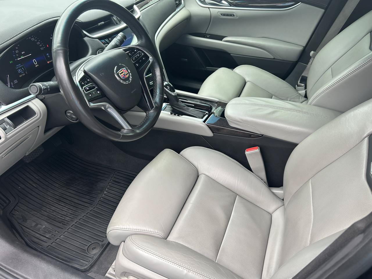 Used 2014 Cadillac XTS Luxury w/ Driver Awareness Package FWD image 10