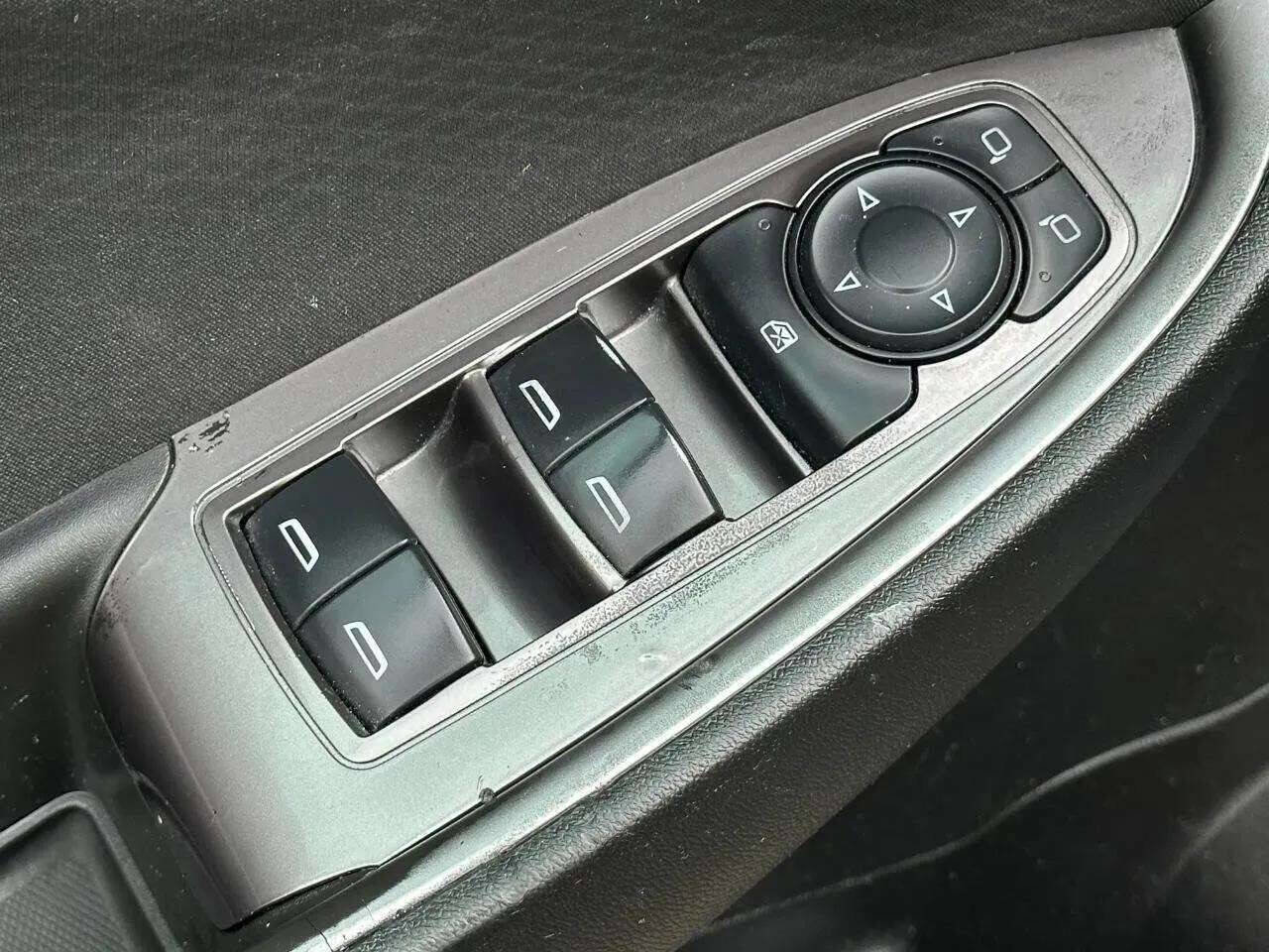 Used 2019 Chevrolet Malibu RS image 18