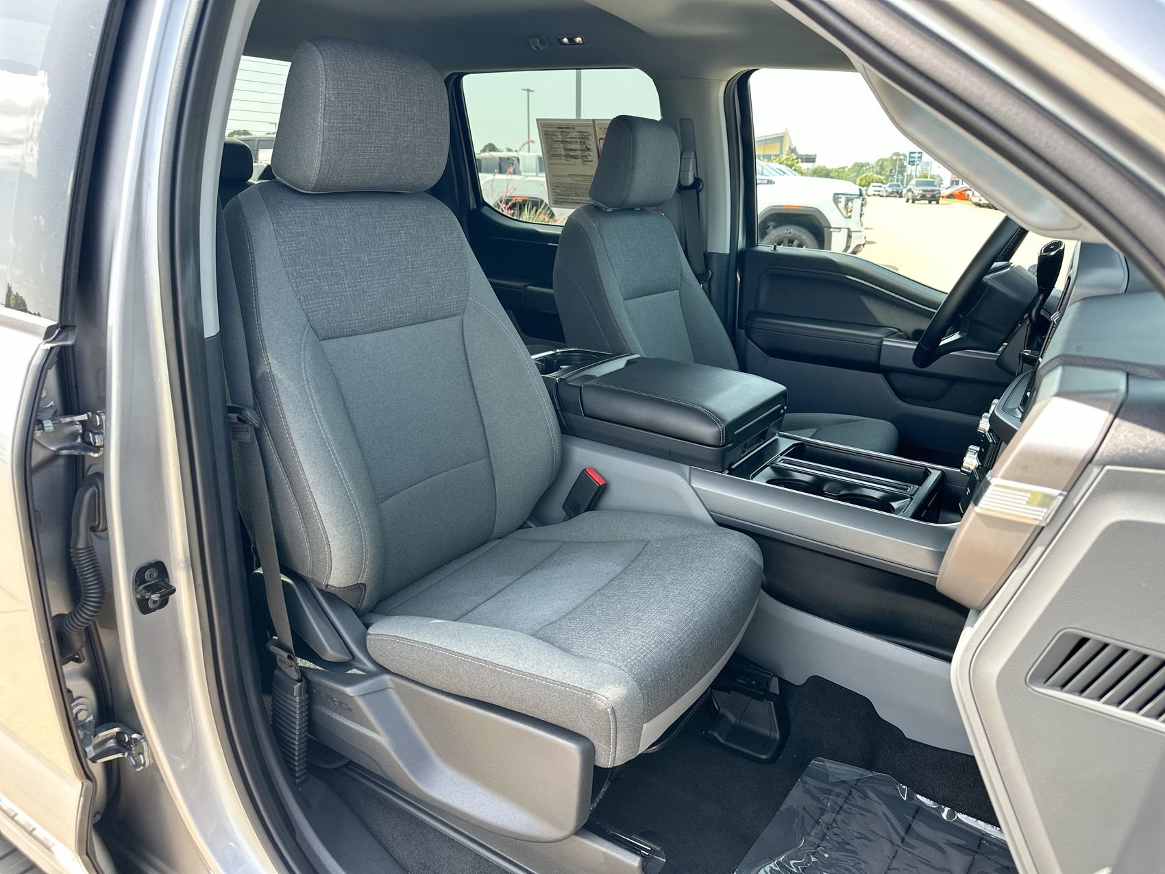 Used 2025 Ford F150 XLT w/ Equipment Group 301A Standard AWD/4WD image 24