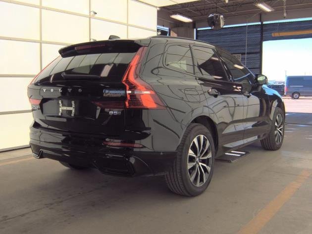Certified 2025 Volvo XC60 B5 Plus image 3