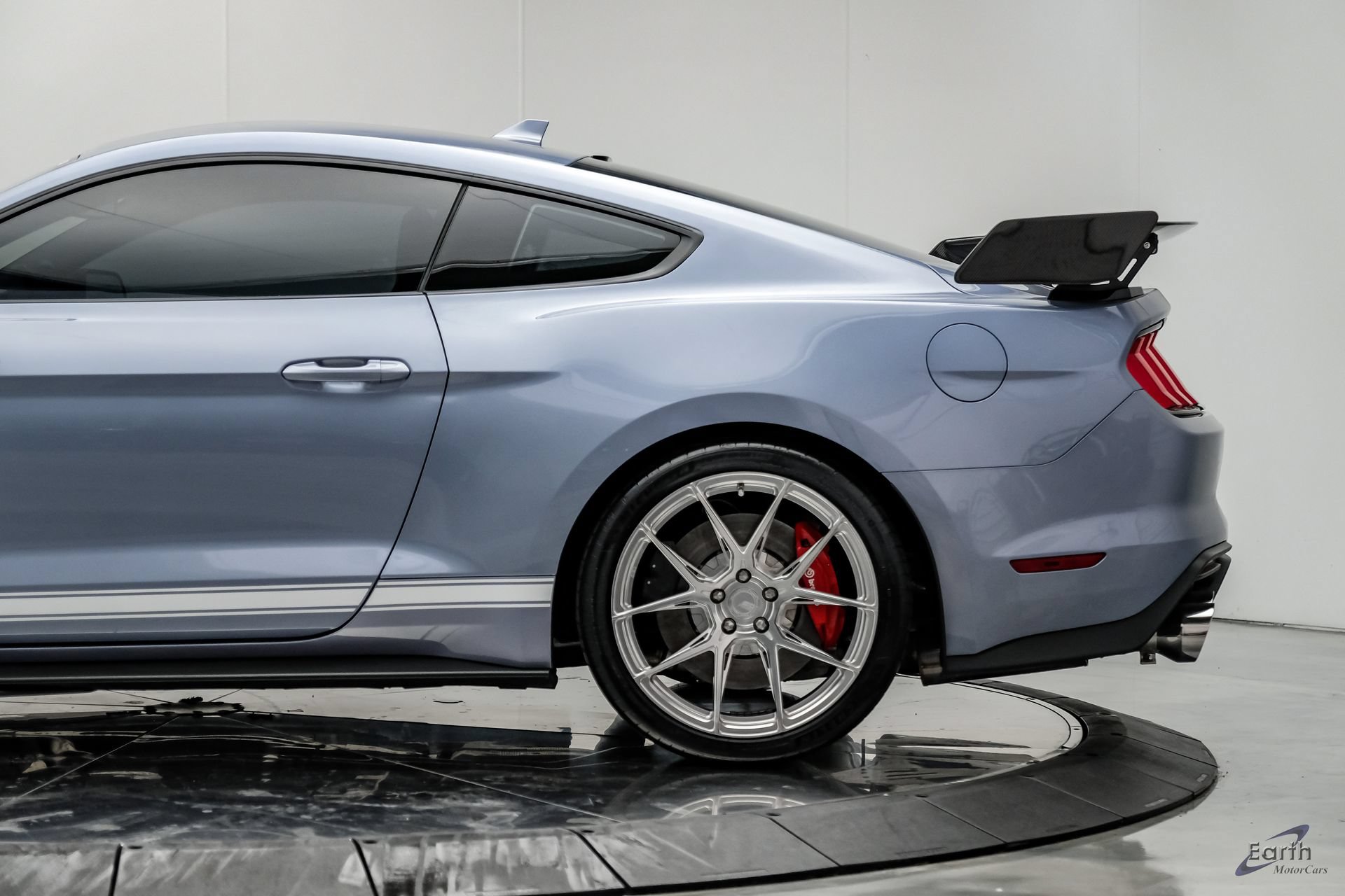 Used 2022 Ford Mustang Shelby GT500 w/ Technology Package RWD image 11