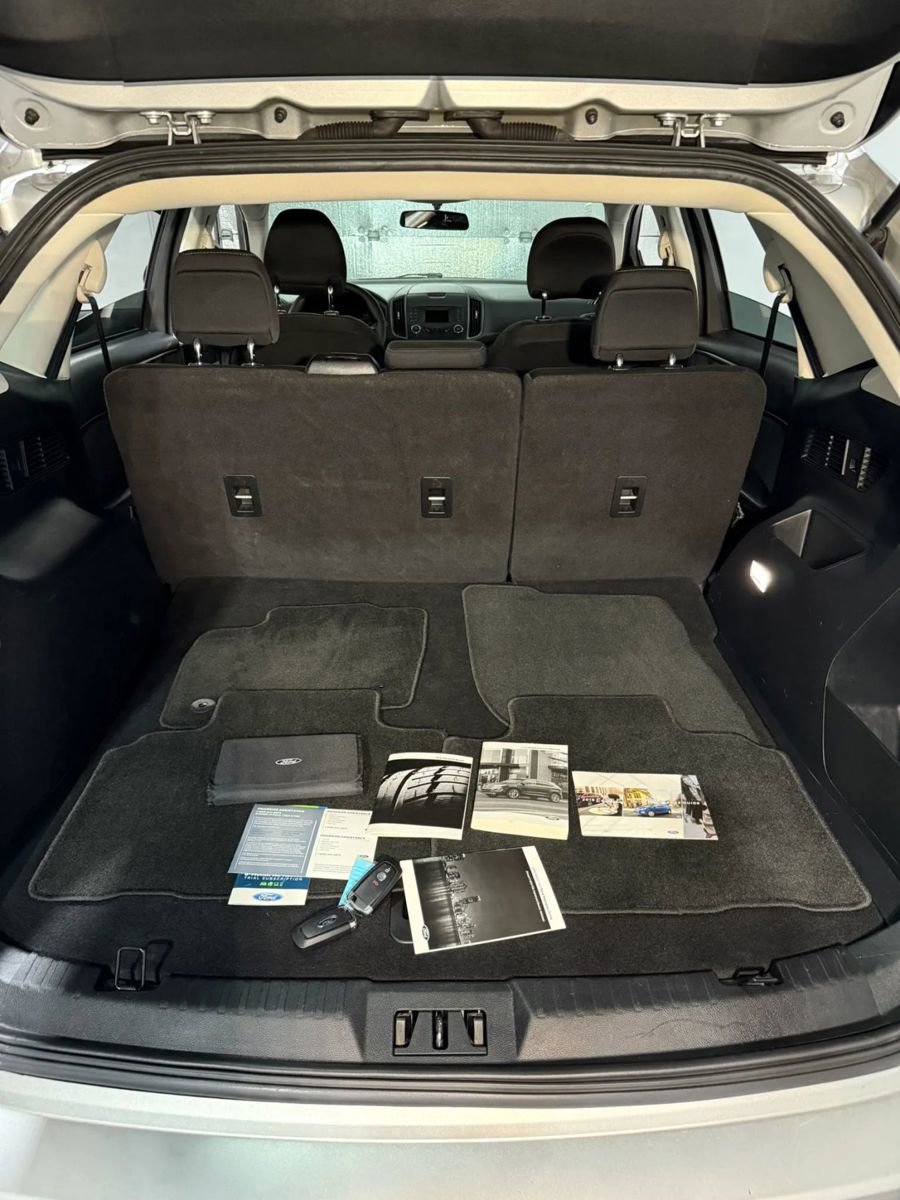 Used 2018 Ford Edge SE image 6