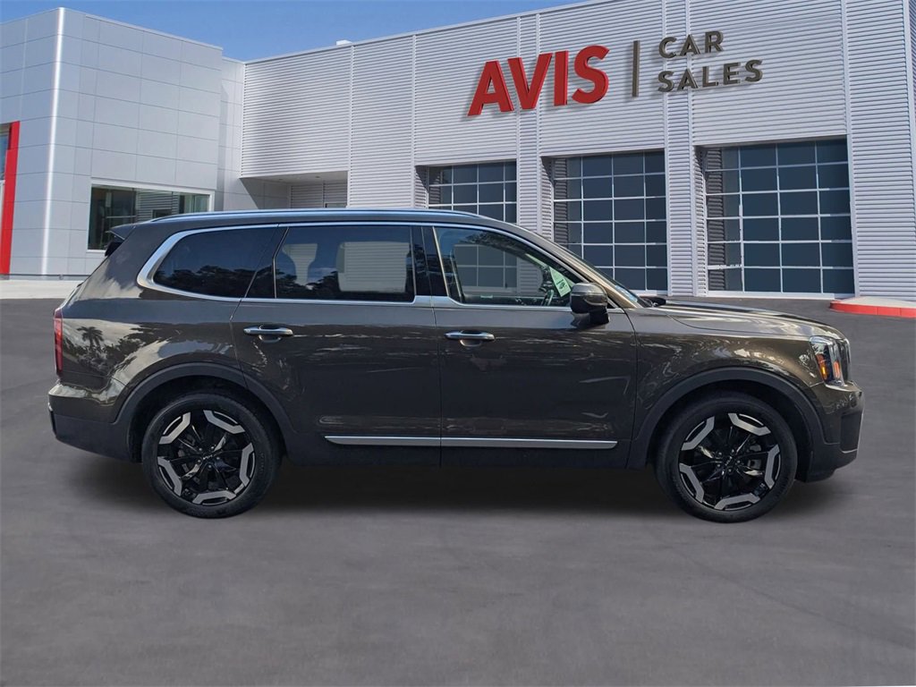 Used 2025 Kia Telluride S image 5