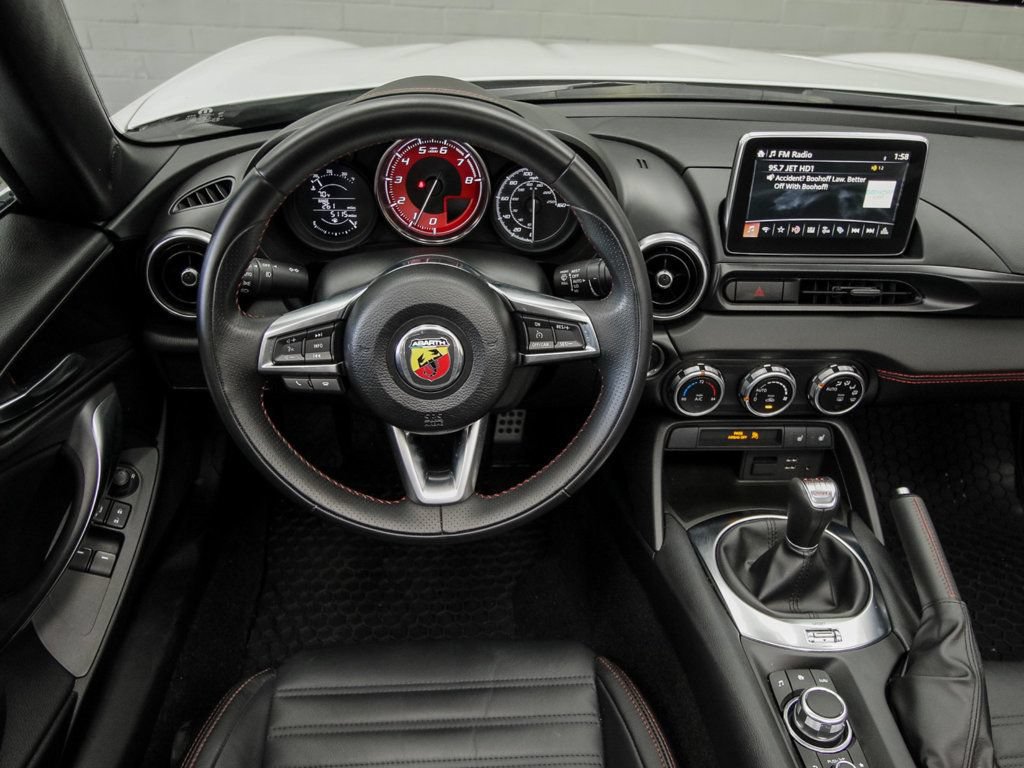 Used 2019 FIAT 124 Spider Abarth w/ Convenience Group RWD image 12