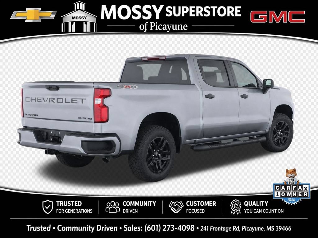 Used 2025 Chevrolet Silverado 1500 Custom w/ Turbomax Blackout Package AWD/4WD image 4